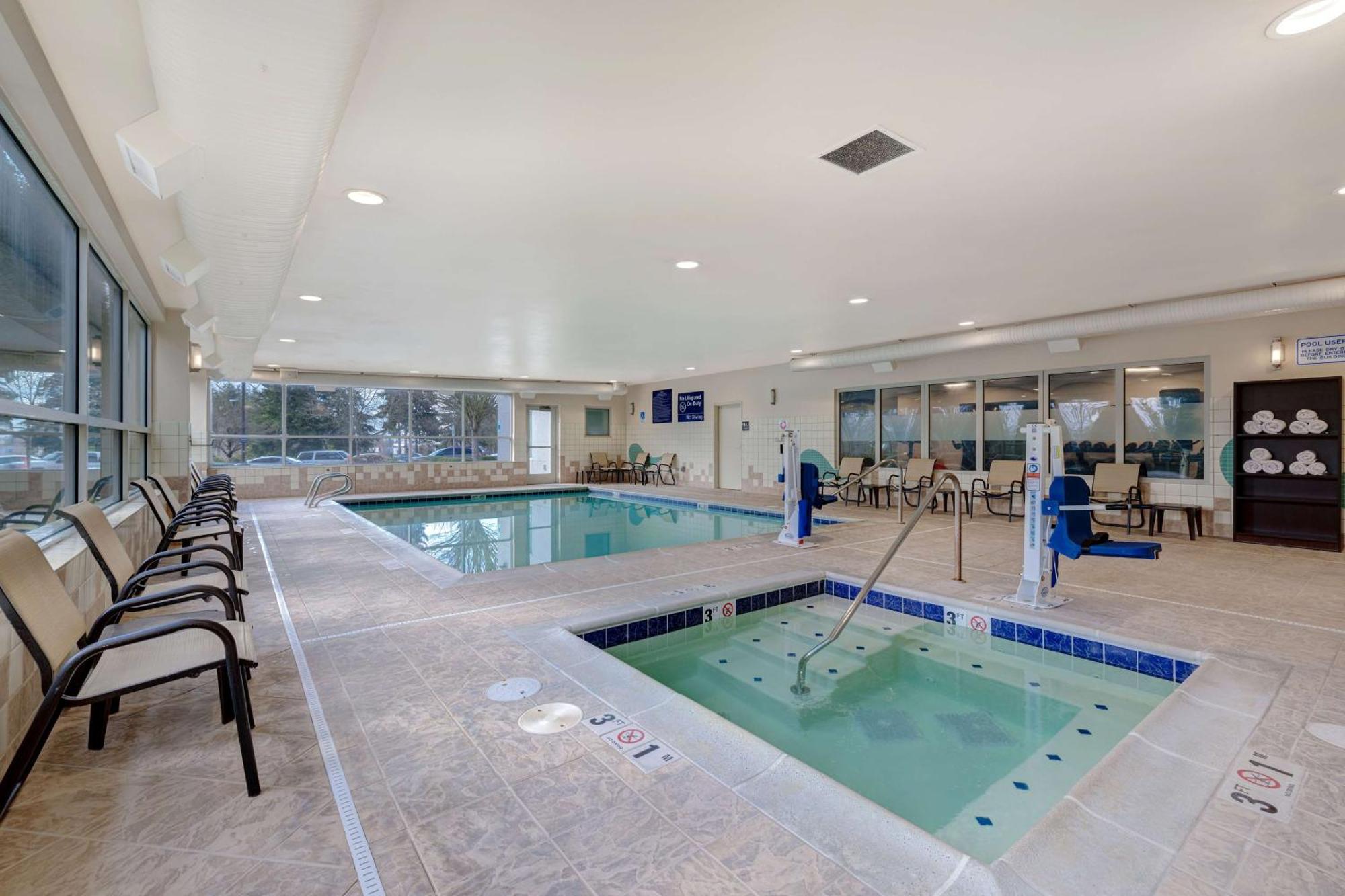 Hampton Inn & Suites Seattle/Federal Way Εξωτερικό φωτογραφία